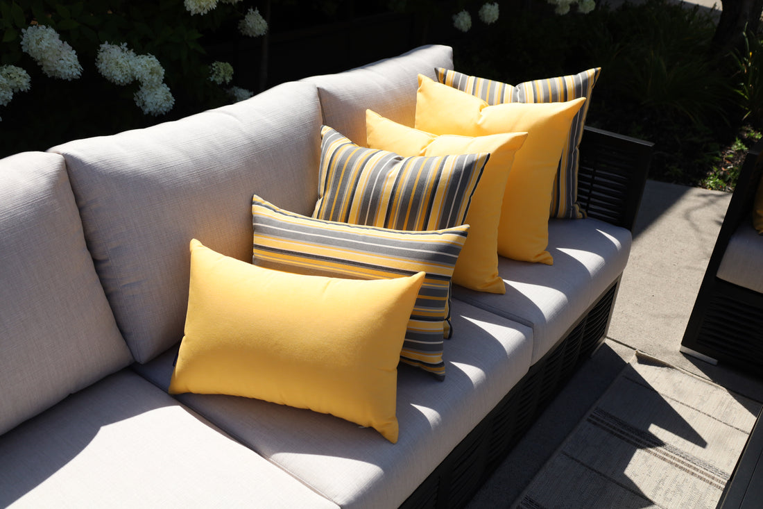 CINTIN Sunbrella  Foster Metallic and Canvas Buttercup Outdoor Pillow Set of 6
